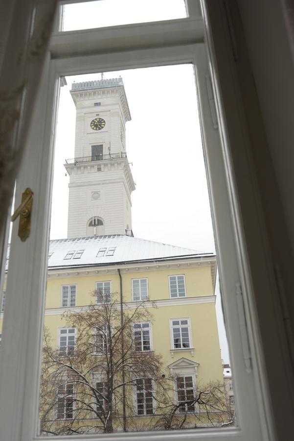 Free People Hostel Lviv Bagian luar foto